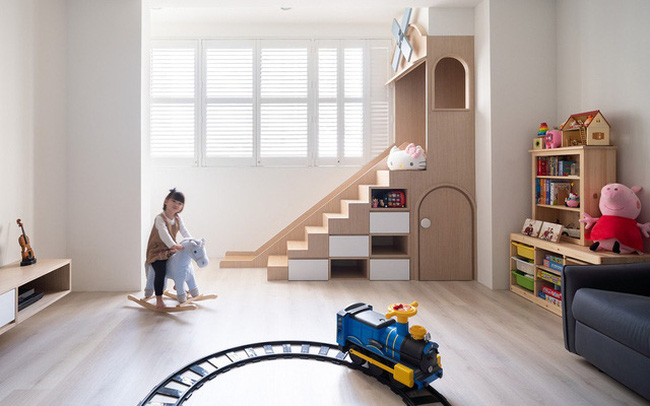  Ngôi nhà 30m² được cải tạo thành không gian hạnh phúc cho vợ chồng trẻ và con gái thỏa sức vui chơi 